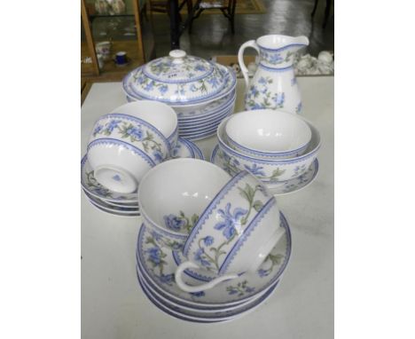 A ROYAL WORCESTER BLUE AND GREEN TEA SERVICE