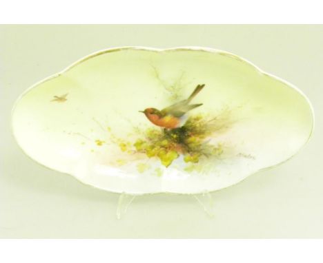 A ROYAL WORCESTER DISH PAINTED BY E. BARKER SIGNED WITH ROBINS 