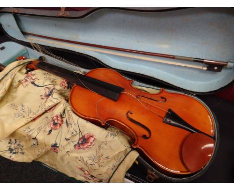 A vintage Max Lutz violin & case with bow