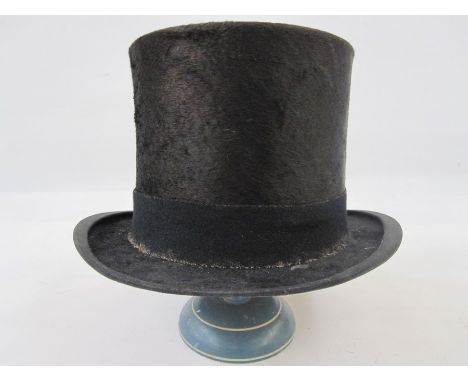 Top hat marked Austin Reed, Regent StreetCondition ReportApprox 53.5 cm inner circumference