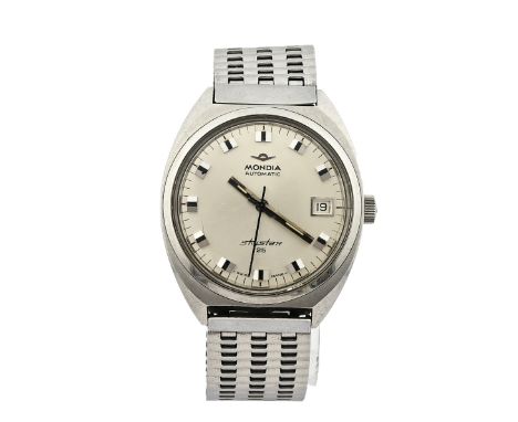 Vintage Mondia watch, automatic, Skystar 25, with a steel case with a silver dial with date indication. The watch has a link 