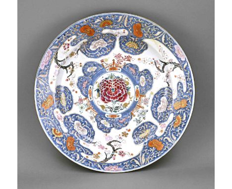 Very large 18th century Chinese porcelain family rose dish with garden/peony/gold decor. Minimal hairline. Dimensions: Ø 51.3