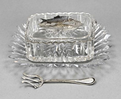 Crystal bowl with silver handle and fork, 833/000. A rectangular crystal container with a base and a lid with a serrated edge