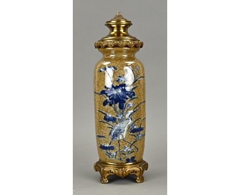 Cantonese celadon porcelain lamp base with crane bird decor + gold-plated brass frame. 19th century. Dimensions: H 42 cm. In 