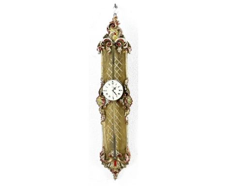 Saw clock in Baroque style, after an 18th century example. However, second half of the 20th century. Dimensions: 70 cm. In go