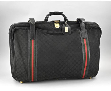 Vintage leather Gucci travel bag. Dimensions: 55 x 70 x 30 cm. In good original condition.