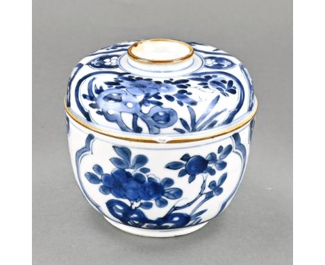 17th - 18th Century Chinese porcelain lidded jar with floral decor + double blue bottom ring. Bottom dish is good, lid has ch