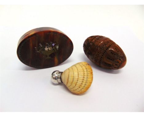 A LATE VICTORIAN CERAMIC COCKLE SHELL SCENT BOTTLE the silver screw cap marked for Saunders and Shepherd, Birmingham 1889, 5.