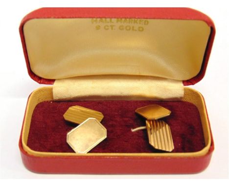 A PAIR OF 9 CARAT GOLD CUFFLINKS  the rectangular cut corner plain panel chain linked to a similarly shaped engine turned pan