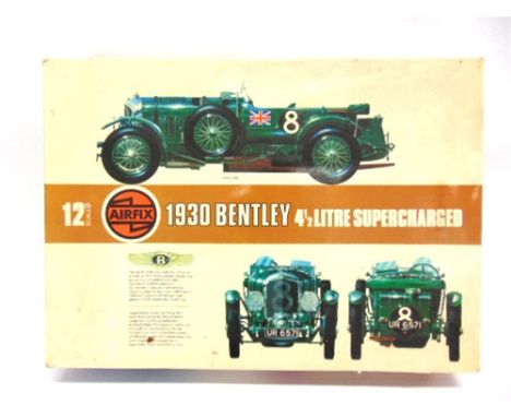 AN AIRFIX 1/12TH SCALE 1930 BENTLEY 4 1/2 LITRE SUPERCHARGED unmade, most pieces still on sprues, boxed.