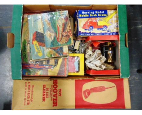 ASSORTED TOYS comprising a Mamod Se.2a stationery Steam Engine, boxed (box lacking acetate window); Pelham Puppet 'Cinderella