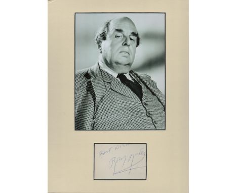 Robert Morley 16x12 overall mounted signature piece includes signed album page and vintage black and white photo. Good condit