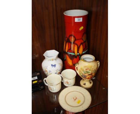 A LARGE POOLE POTTERY VASE S/D TOGETHER WITH VARIOUS OTHER CERAMICS TO INCLUDE AYNSLEY, ROYAL DOULTON ETC