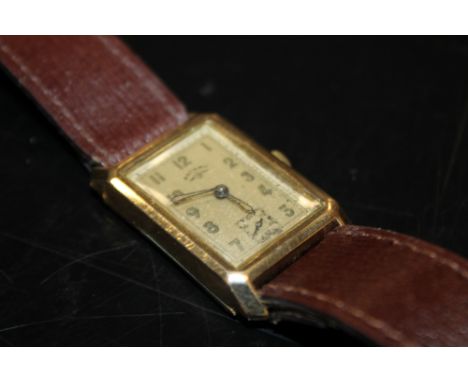 A VINTAGE GENTS ART DECO ROTARY WRISTWATCH