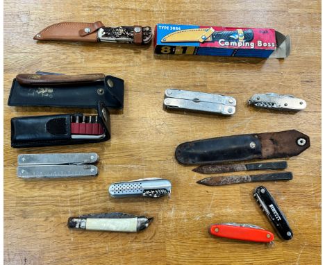 Large selection of vintage and later knives includes Type 3084, Pirelli etc