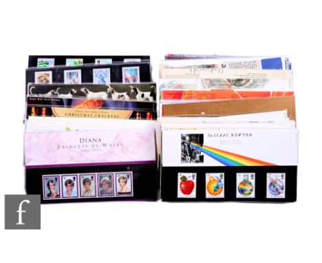 An assorted collection&nbsp;of Queen Elizabeth II postage stamp presentation packs and first day covers, various issues. (qty