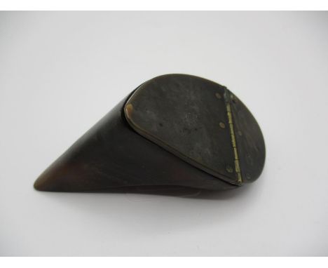 19th Century Deer Hoof Snuff Box with Three Quarter Opening Hinged Horn Cover, 10cm long 