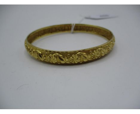 Indian Yellow Metal Bangle having Embossed Decoration, 9.52g 