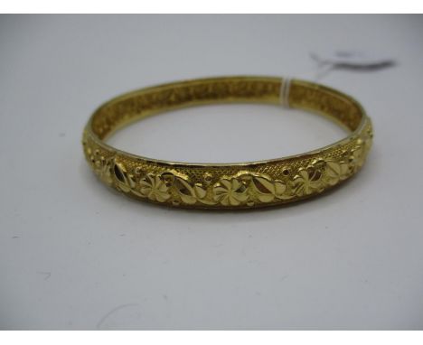 Indian Yellow Metal Bangle having Embossed Decoration, 9.56g 