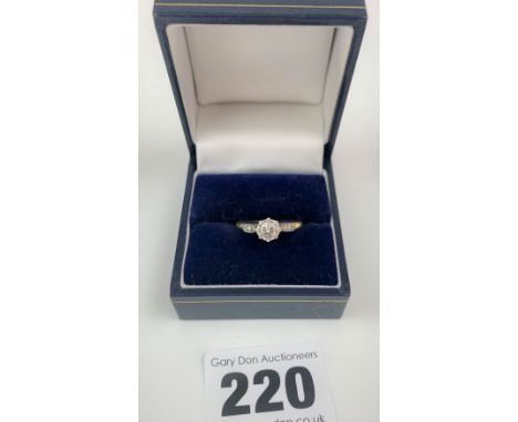 18k and platinum diamond solitaire engagement ring, size K, w: 2.7 gms