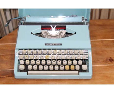 VINTAGE BLUE TYPEWRITER 