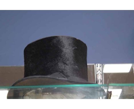 VINTAGE TOP HAT