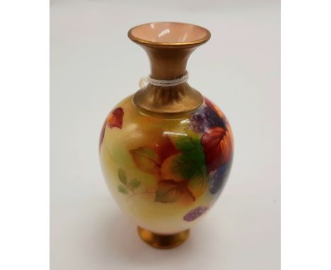 A SMALL ROYAL WORCESTER ''KITTY BLAKE'' VASE