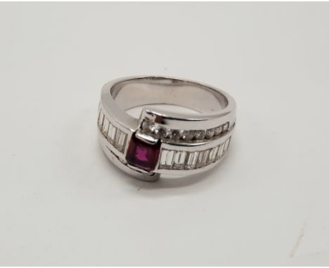 18CT GOLD RUBY &amp; DIAMOND CROSSOVER RING - SIZE K