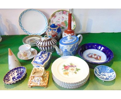 A collection of 19th century and other ceramics including  an early 19th century Chamberlains Worcester sucrier and cover of 