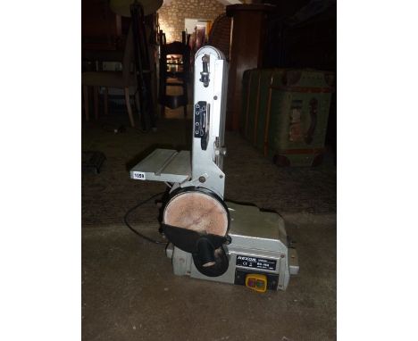 A Rexon BD-46A electric bench top belt sander