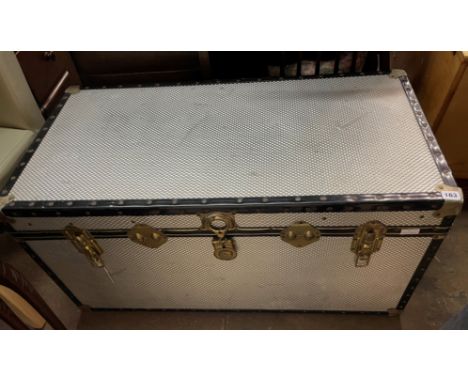 METAL BANDED CABIN STYLE TRUNK