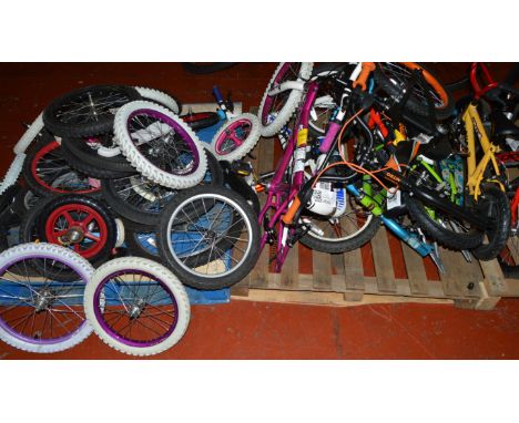 Quantity of assorted bike frames, parts and wheels [VAT ON HAMMER PRICE]