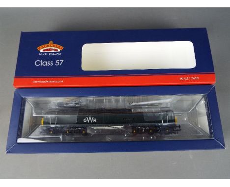 Bachmann - A boxed Bachmann #32-756 OO gauge 21 DCC Class 57/6 Diesel Locomotive Op.No.57603 'Tintagel Castle' in GWR Green l
