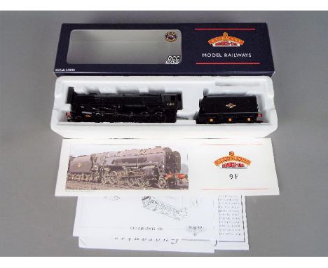 Bachmann - A boxed DCC READY Bachmann #32-851 Class 9F 2-10-0 Steam Locomotive and Tender Op.No. 92192 in BR Black livery. Th