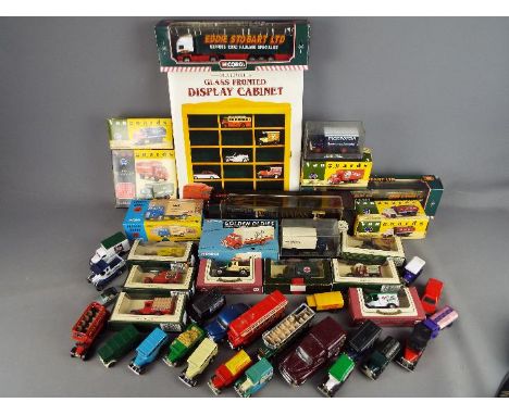 Corgi, Lledo, Vanguards and others - Over 30 diecast model vehicles predominately boxed, in various scales, together with a b