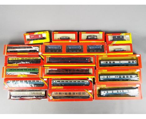 Hornby - A collection of 17 OO gauge coaches and wagons by Hornby. Lot contains R6474 LWB Box Van - Sheaf Materials Ltd; R628