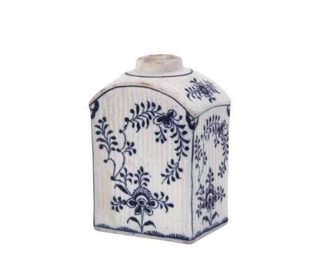 Rare Lowestoft porcelain tea caddy of ribbed form, decorated in a Meissen style with the Immortelle pattern of trailing flowe