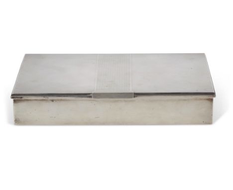 Silver cigar box of rectangular form with reeded border and thumb piece, engine turned decorated lid with plain polished side