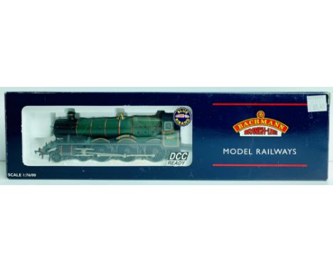 Bachmann OO Gauge 32-001 BR Green Hall Class Loco