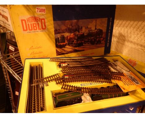 Hornby Dublo set 2015  CONDITION REPORT: Item is in good conditiion 