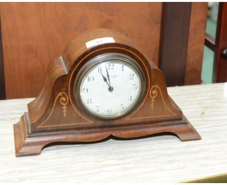 An Edwardian mahogany mantle clock