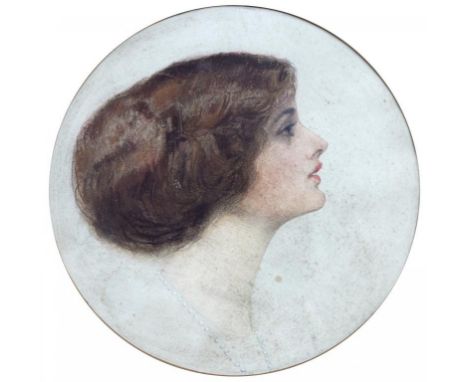 AN EARLY 20TH C COLOUR PRINT OF THE HEAD OF A YOUNG WOMAN IN PROFILE, CIRCULAR GILT FRAME, 49CM D