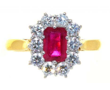 A RUBY AND DIAMOND CLUSTER RING IN 18CT GOLD, INDISTINCTLY MARKED, 6.75G, SIZE P ++GOOD CONDITION