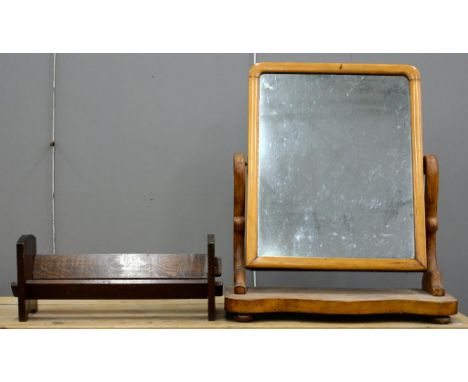 A STAINED BEECH DRESSING MIRROR, EARLY 20TH C AND AN OAK BOOK TROUGH 