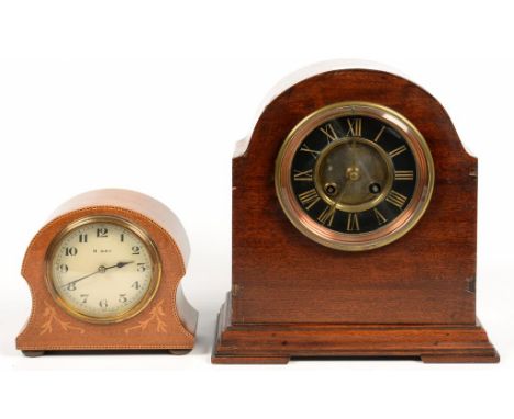 AN INLAID MAHOGANY MANTEL TIMEPIECE WITH EIGHT DAY MOVEMENT 14CM H AND A LARGER MAHOGANY MANTEL CLOCK, BOTH EARLY 20TH C