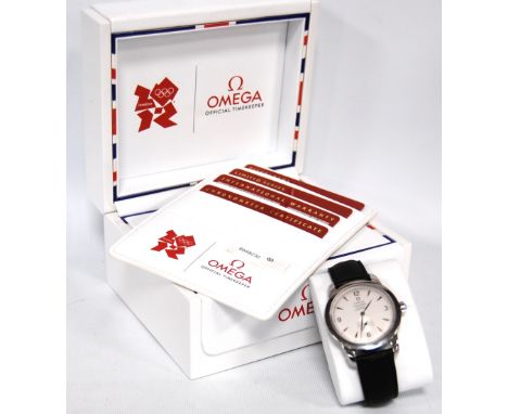 Omega Seamaster Co-Axial chronometer, stainless steel on strap, with box and certificates, no. 2202/85795318 2014. Condition 