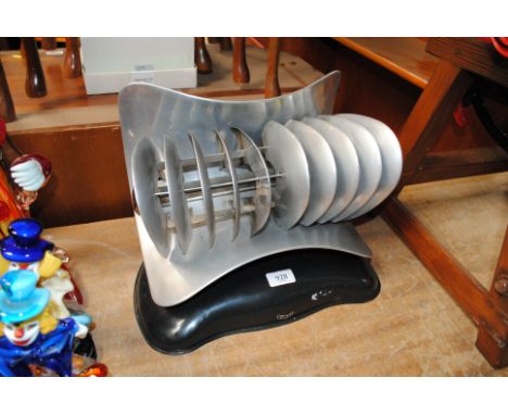 A Lincoln Model F3 Art Deco fire - sold as collector's item