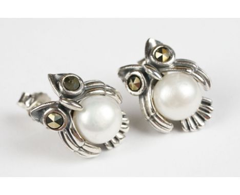 Pair of Silver Owl shaped Stud Earrings with pearl panels 