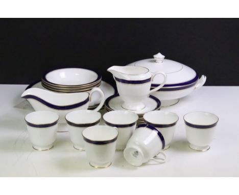 Royal Worcester ' Howard ' pattern tea &amp; dinner service to include 12 dinner plates, 12 breakfast / lunch plates, 12 soup