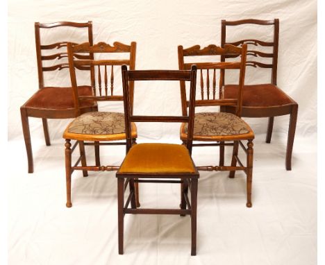 PAIR OF ELM LADDER BACK DINING CHAIRSwith drop in seats, standing on splayed supports, a pair of Edwardian side chairs with a